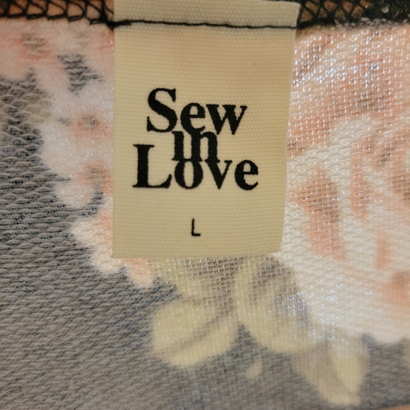 Sew In Love NWOT Floral Cardigan Large - Picture 7 of 10